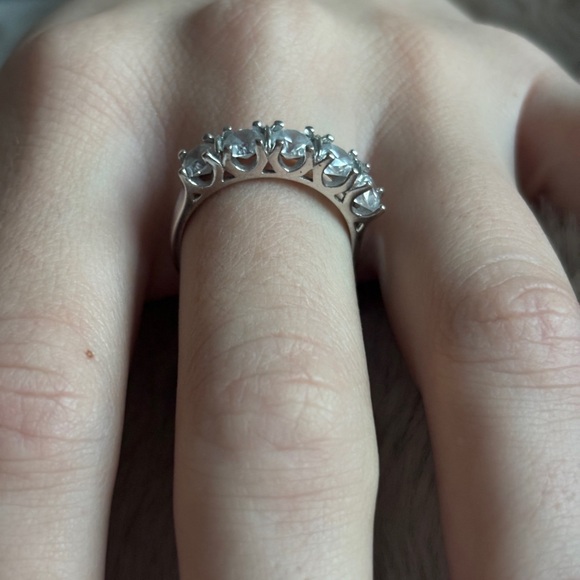 925 Sterling Silver Cubic Zirconia Anniversary Band Wedding Band Ring Size 8.25 - Picture 4 of 7